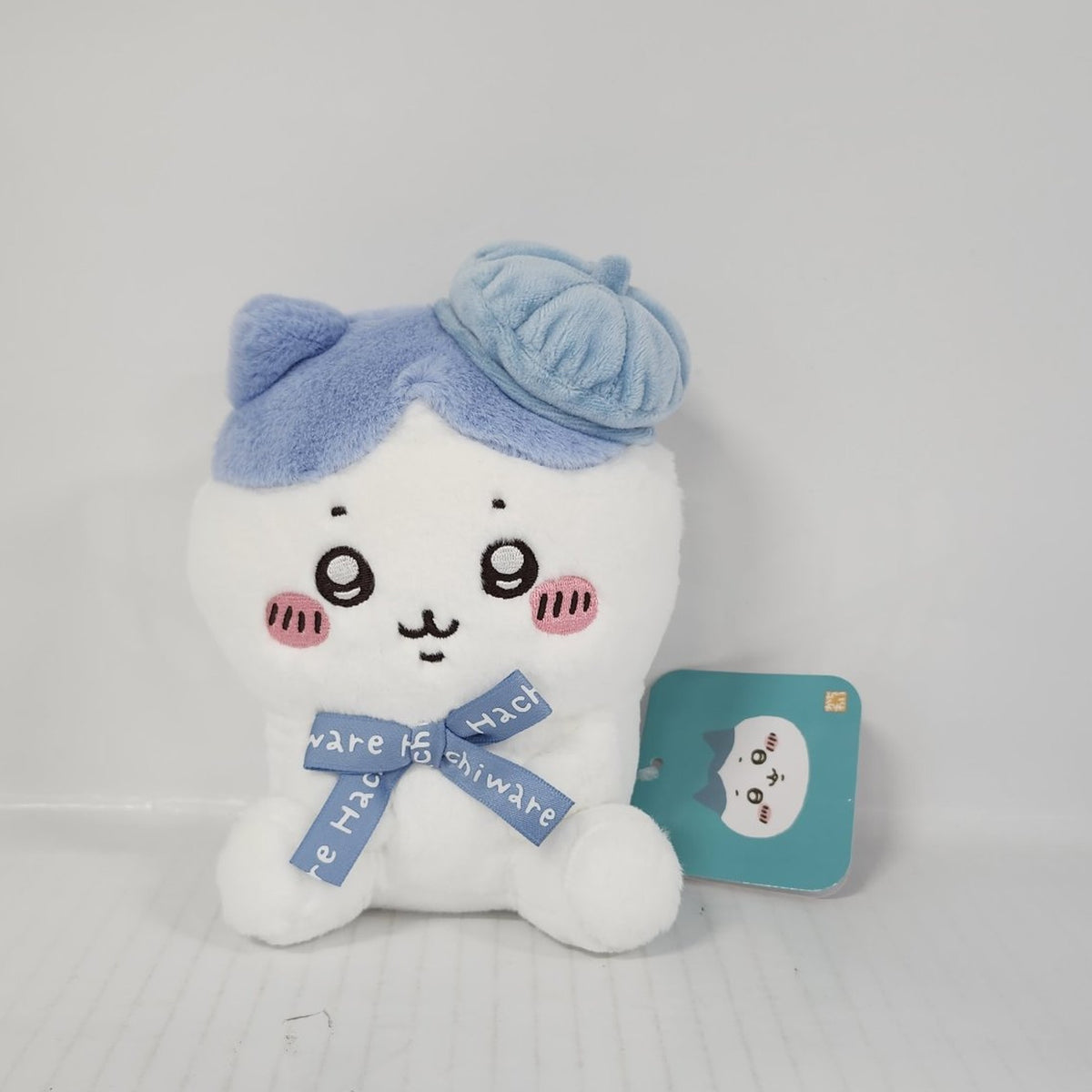 Chiikawa Hachiware Sitting Plush – Tokyo Souvenir Beret