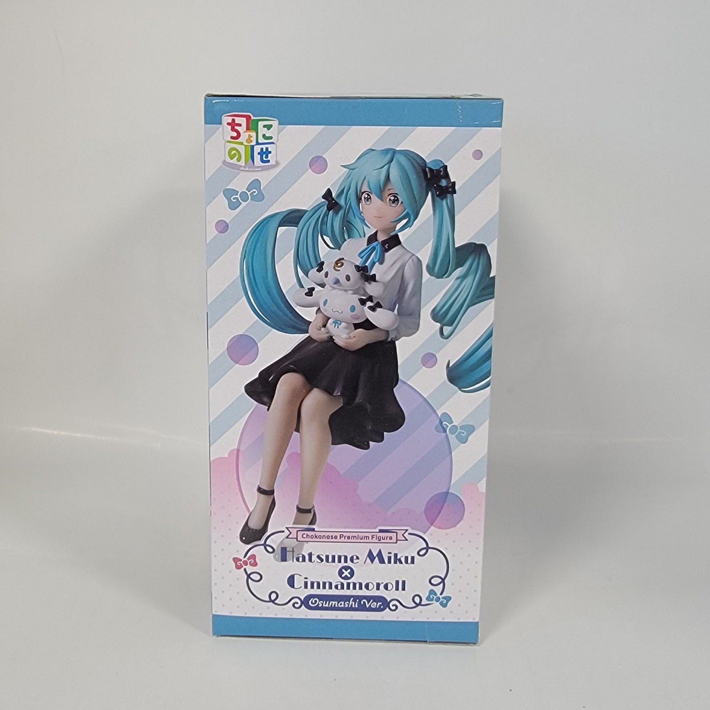Hatsune Miku x Cinnamoroll Figure