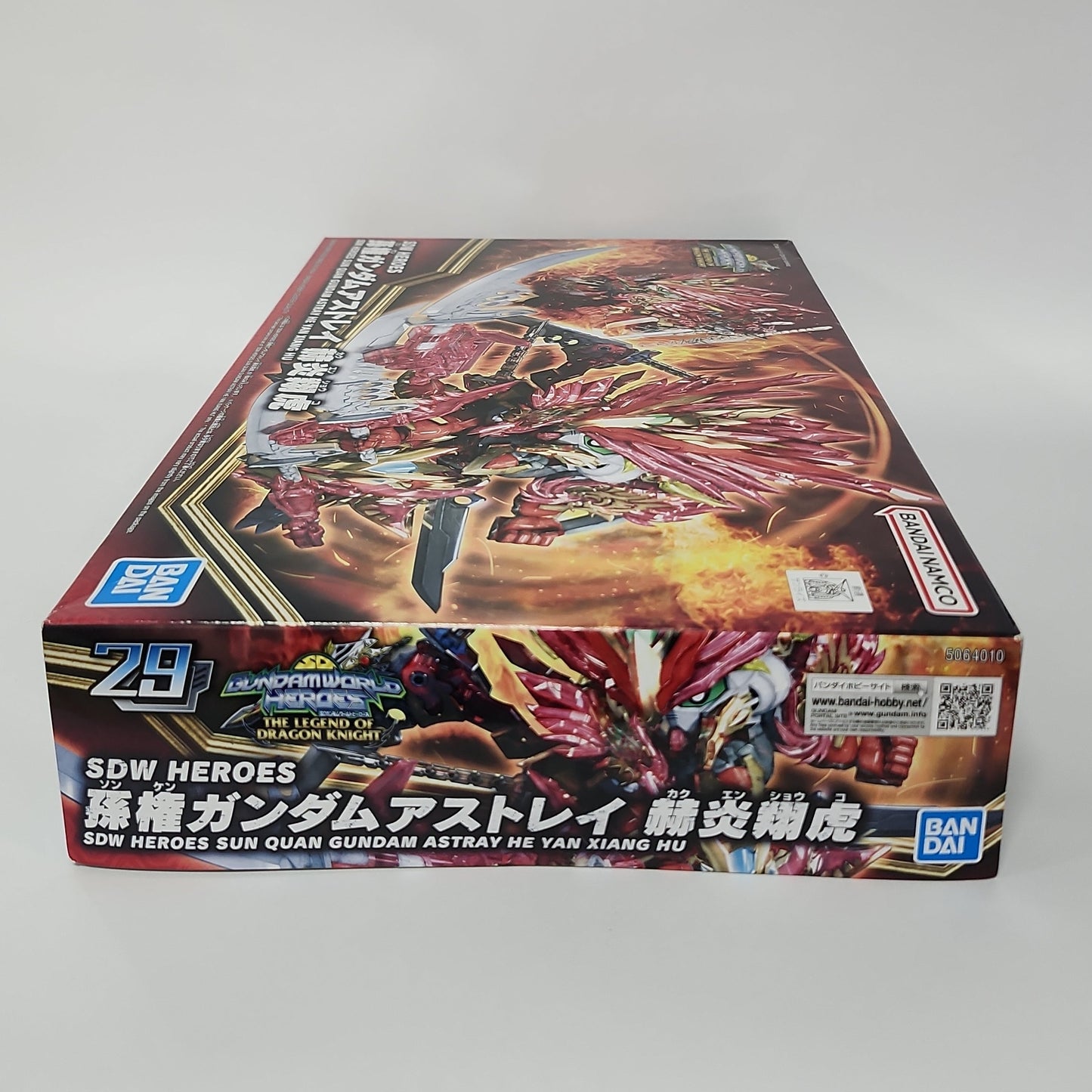SD Gundam World Heroes – Sun Quan Gundam Astray He Yan Xiang Hu SDW Heroes Model Kit