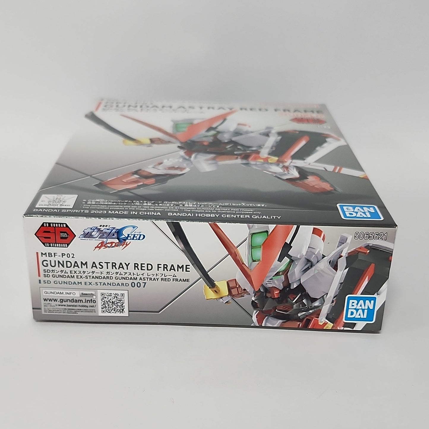 Mobile Suit Gundam SEED Astray – Gundam Astray Red Frame SD EX-Standard Model Kit