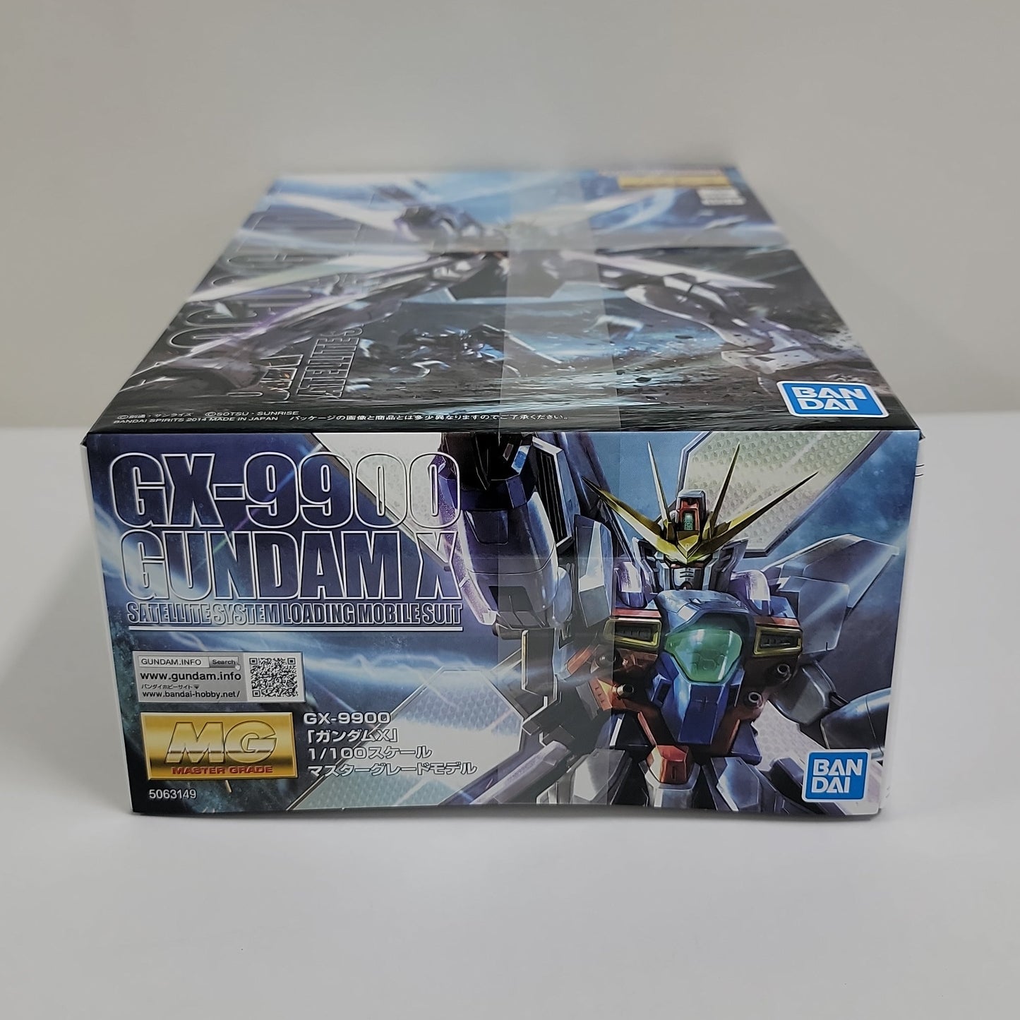 Mobile Suit Gundam – MG Gundam X GX-9900 Model Kit