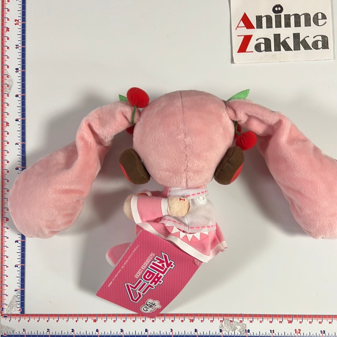 Hatsune Miku Attatching Sakura Miku Plush