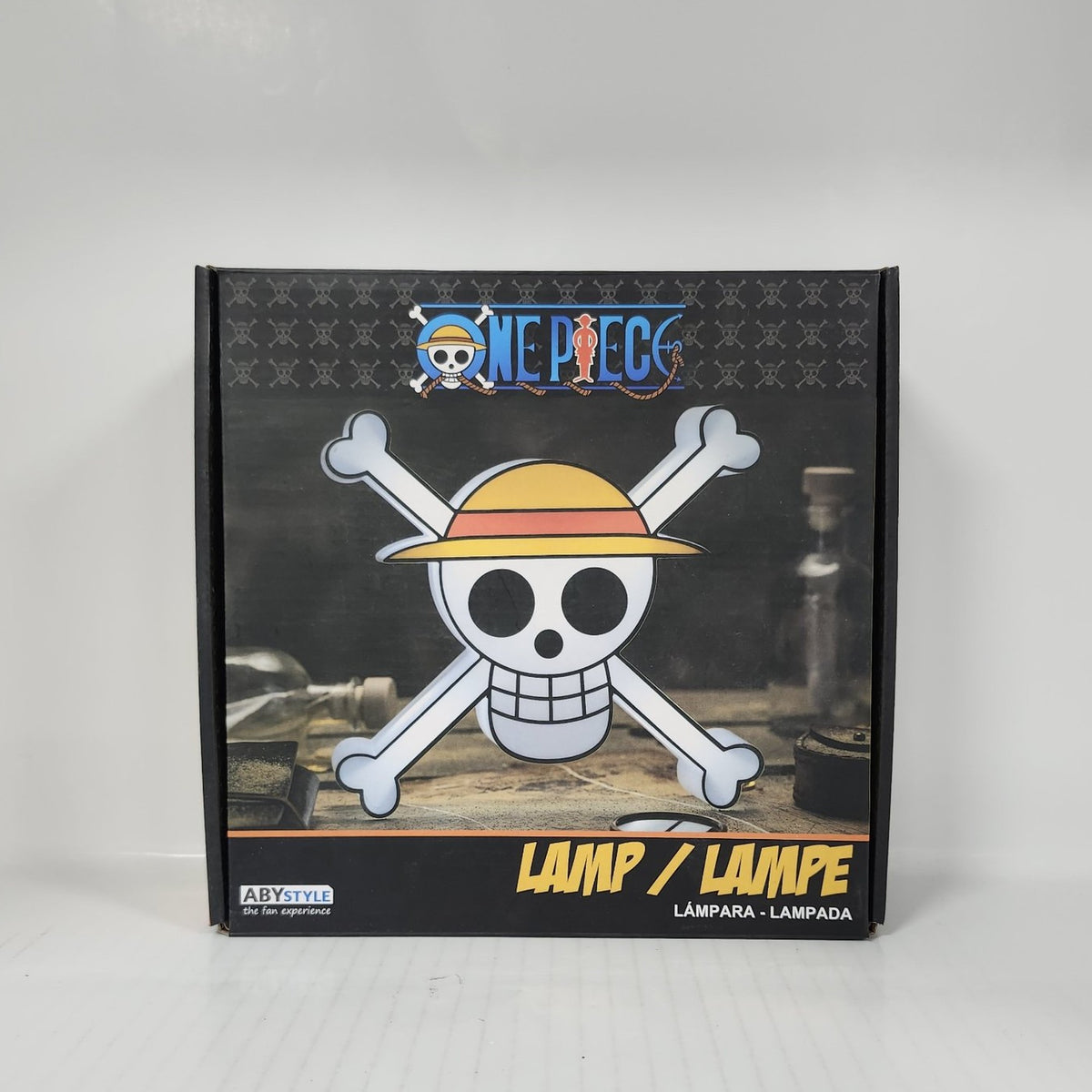 One Piece Straw Hat Jolly Roger LED Lamp – Light of the Pirate King