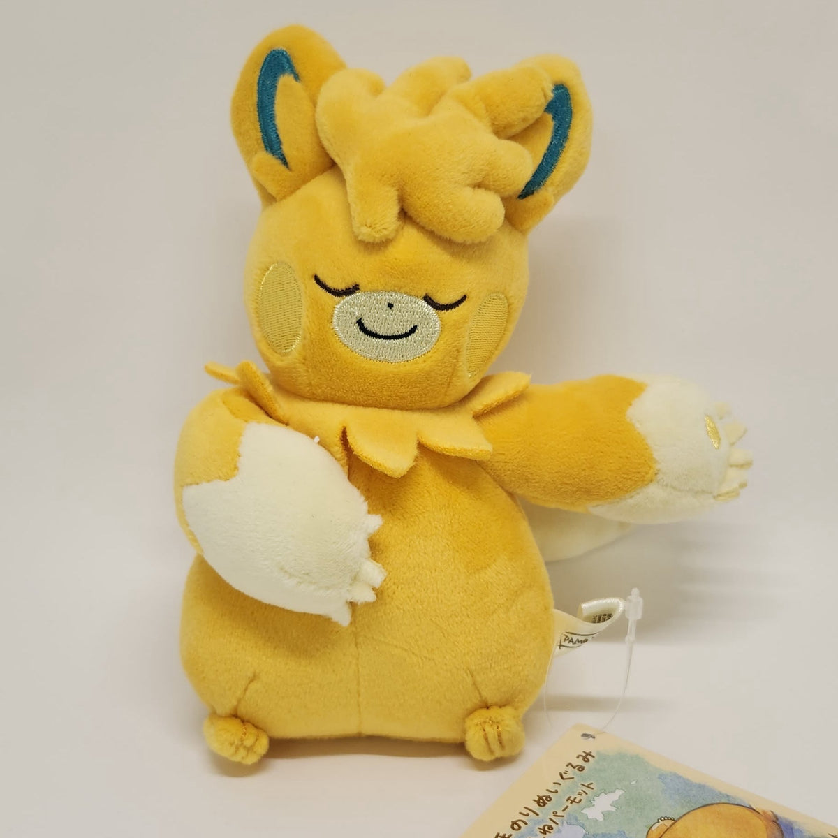 Pawmot Pokémon PAMO NO MURE Sleeping Mochiri Palm Plush