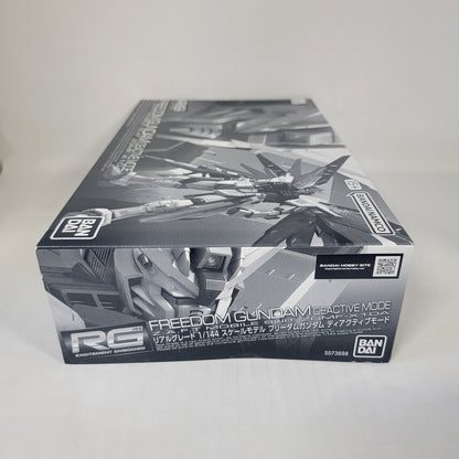 Mobile Suit Gundam SEED – RG 1/144 Freedom Gundam Deactive Mode