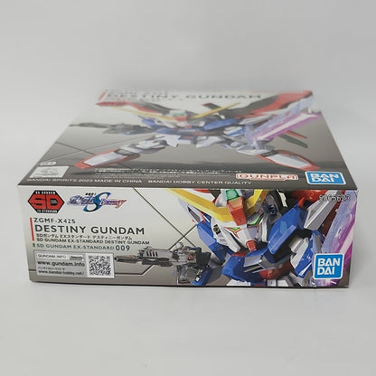 Mobile Suit Gundam SEED Destiny – Destiny Gundam SD EX-Standard Model Kit