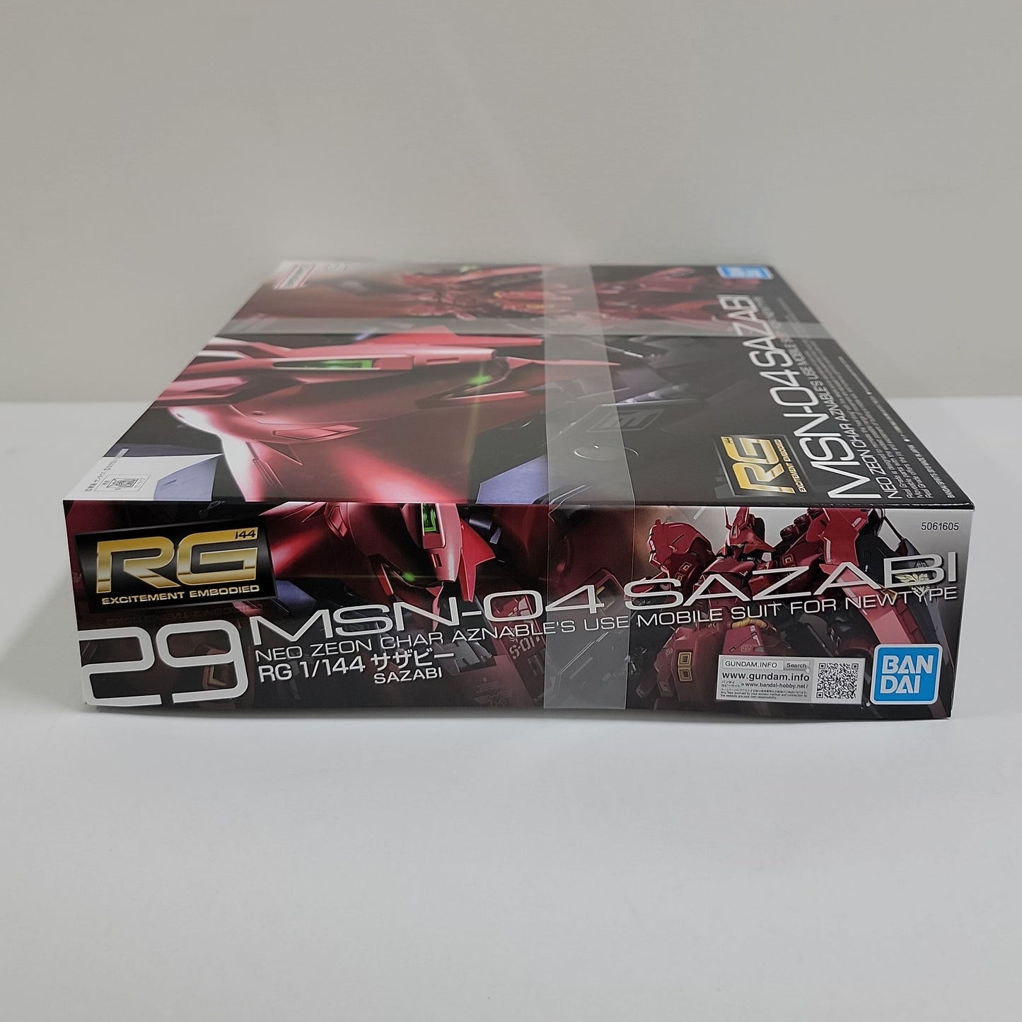Mobile Suit Gundam – RG Sazabi Model Kit