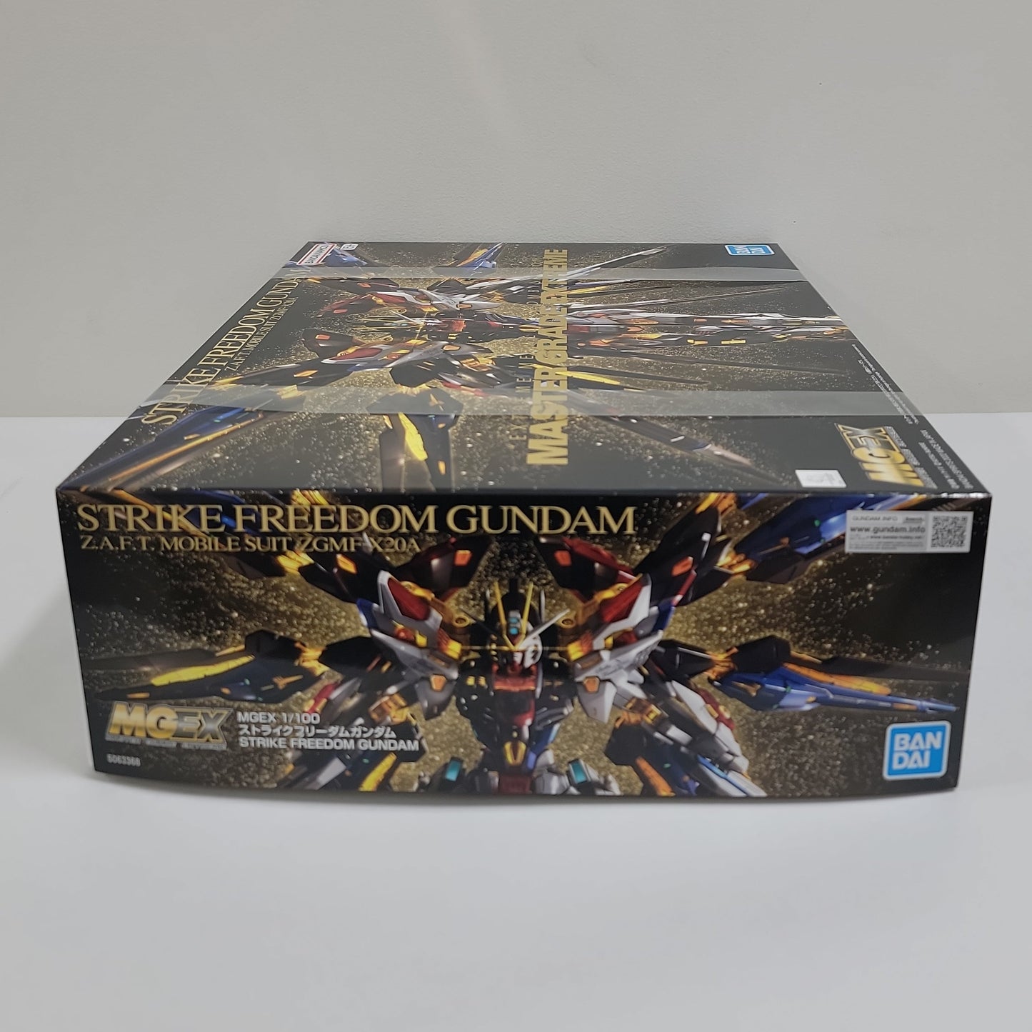 Mobile Suit Gundam – Strike Freedom Gundam – MGEX Model Kit