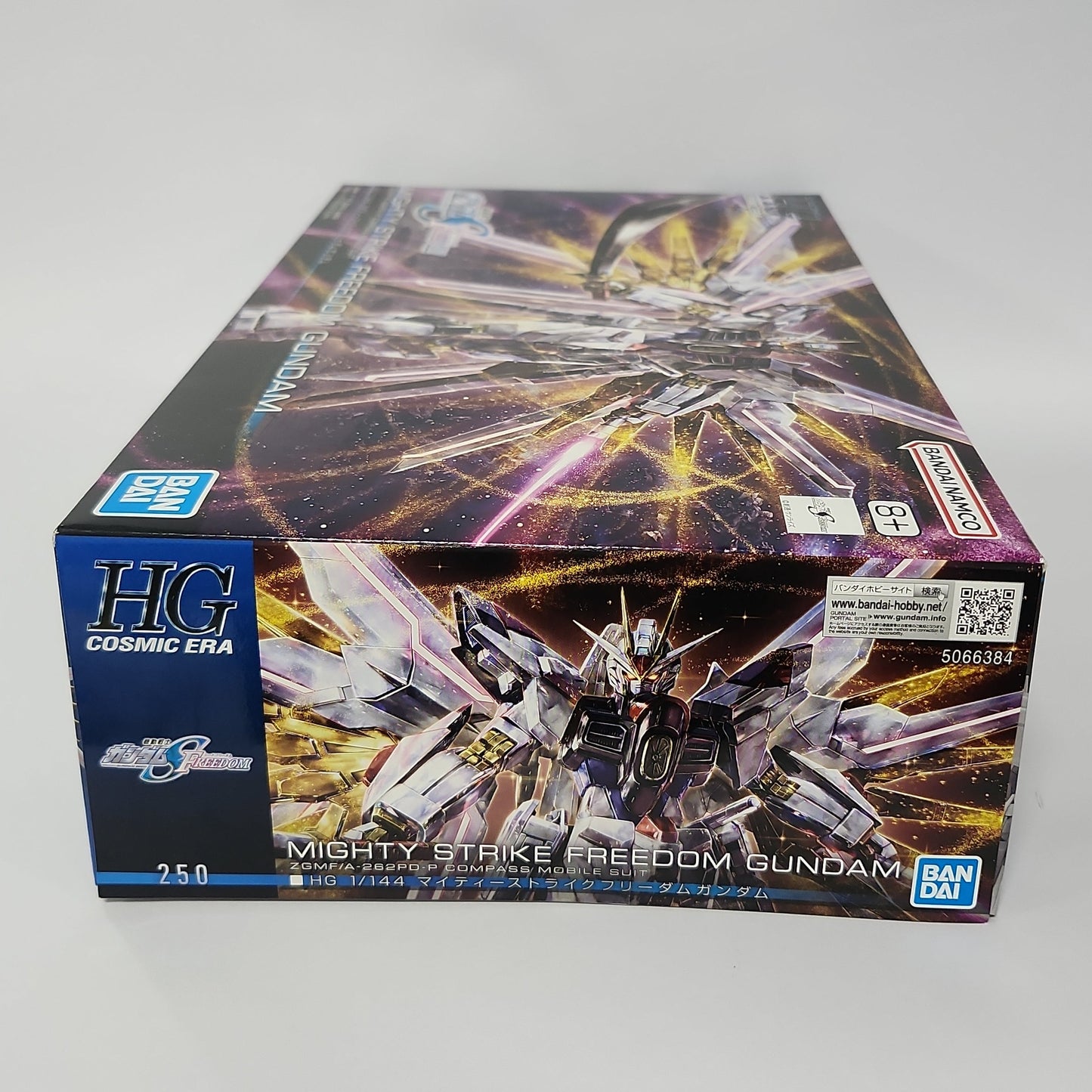 HG 1/144 Mighty Strike Freedom Gundam – Gundam SEED Freedom Model Kit (Cosmic Era) by Bandai
