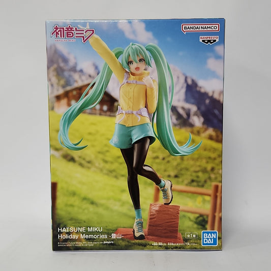 Hatsune Miku – Holiday Memories Figure