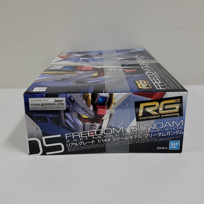 Mobile Suit Gundam – RG Freedom Gundam Model Kit
