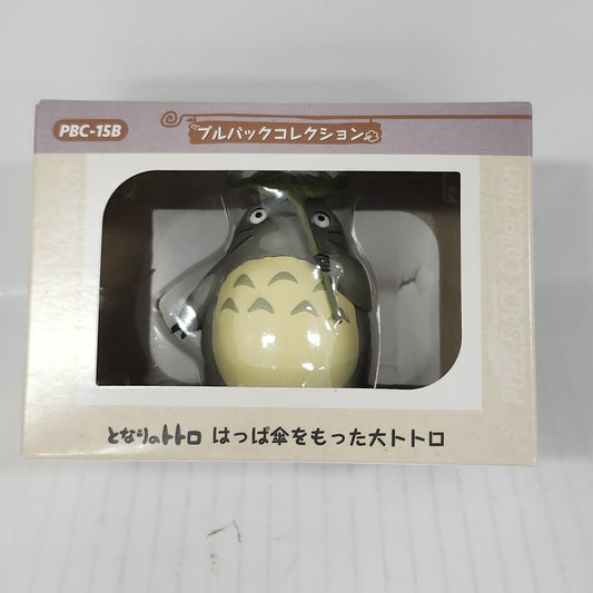 My Neighbor Totoro Big Totoro with Leaf Umbrella Pull-Back Figure